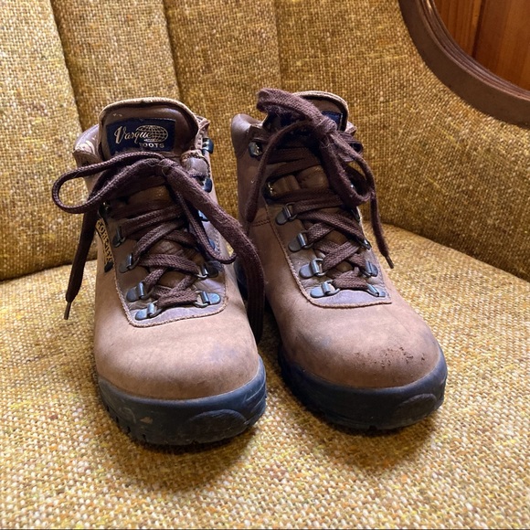 VASQUE hiking backpacking all leather gore-tex boots, size 6M - Picture 2 of 8